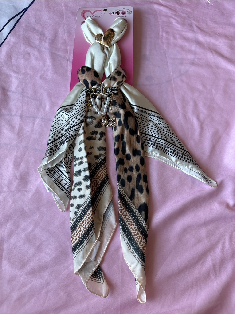 Scarf and brooch sets- true love